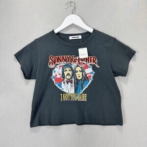Daydreamer Sonny & Cher “I Got You Babe” T-Shirt Womens M Gray Graphic Band Crop